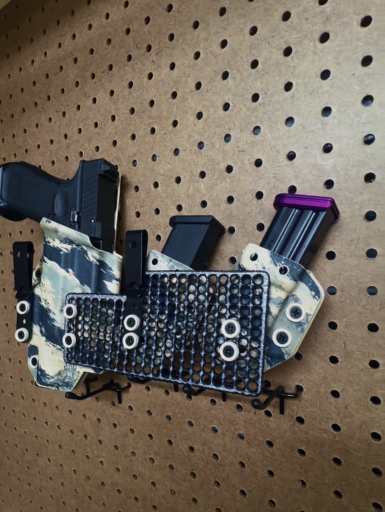 Killswitch-ally "IWB lighted/non light-bearing holster and mag carrier" (detachable) - Image 3